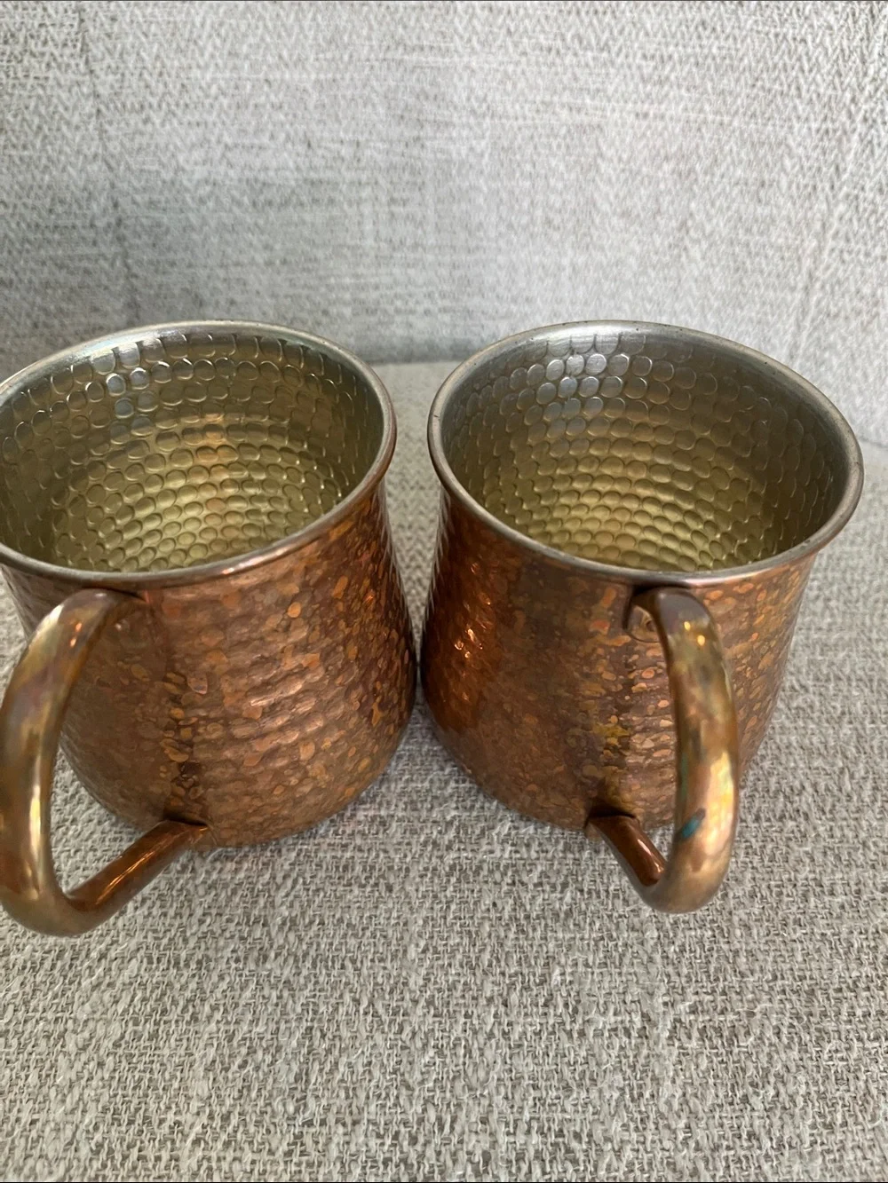 2 Williams Sonoma hammered copper patina handle mugs moscow mule